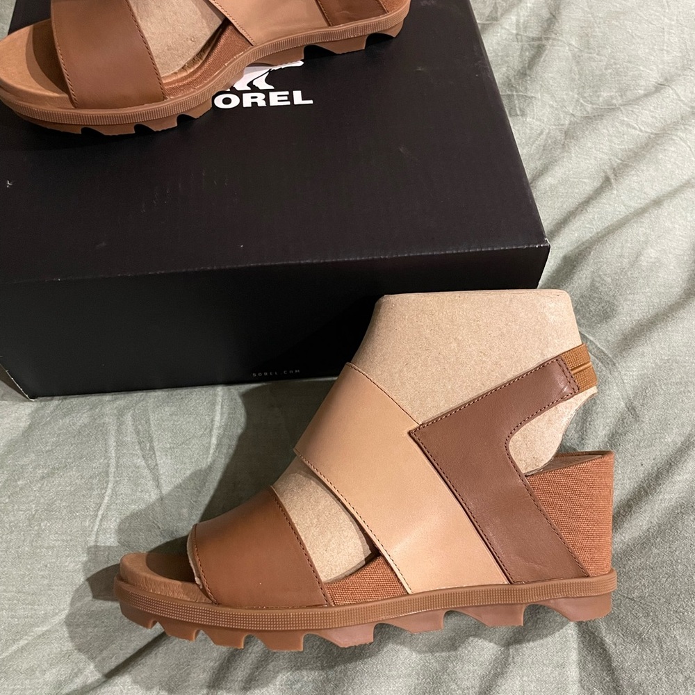 Women's Sorel Brown and Tan Sandals - Picture 2 of 5